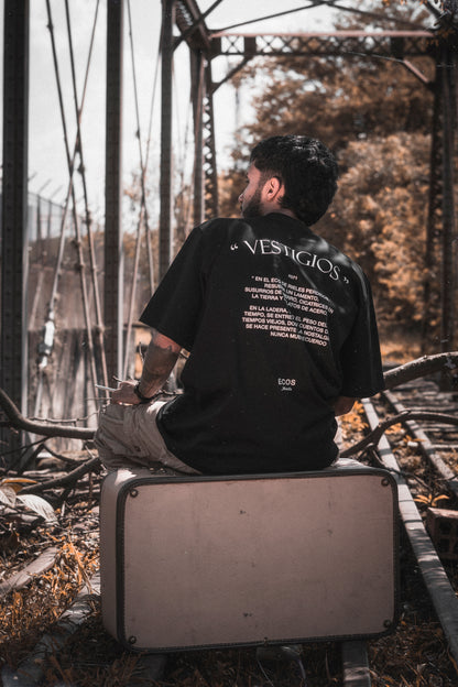 CAMISETA OVERSIZE VESTIGIOS K071